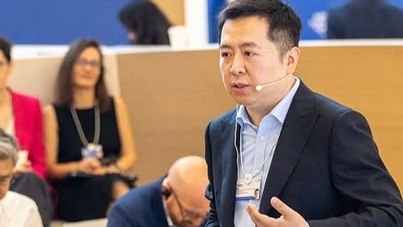 直击达沃斯论坛 | 擎朗智能CEO李通：机器人是人工智能通向物理世界的大门